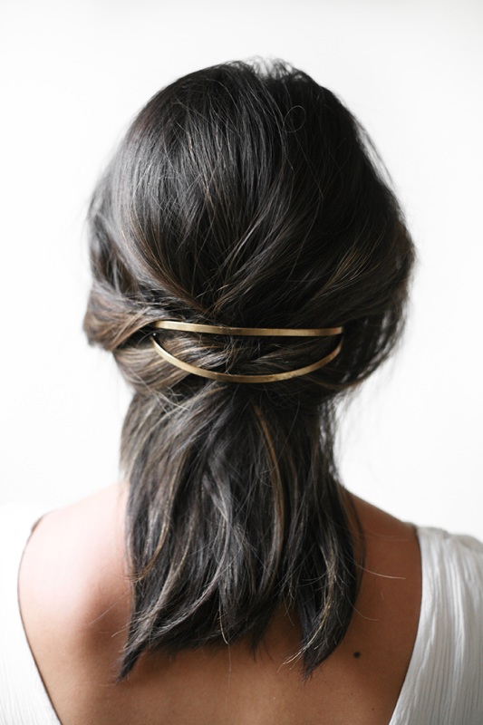 5 Minute DIY Half Up Hairstyle To Make - Styleohol