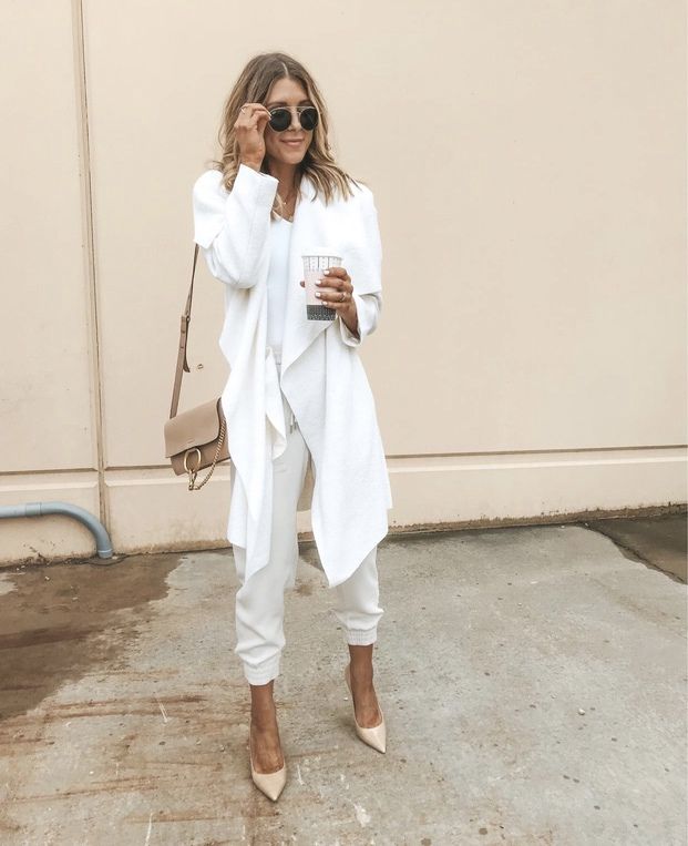 All white outfit // white party looks | Coats for women, Casual .
