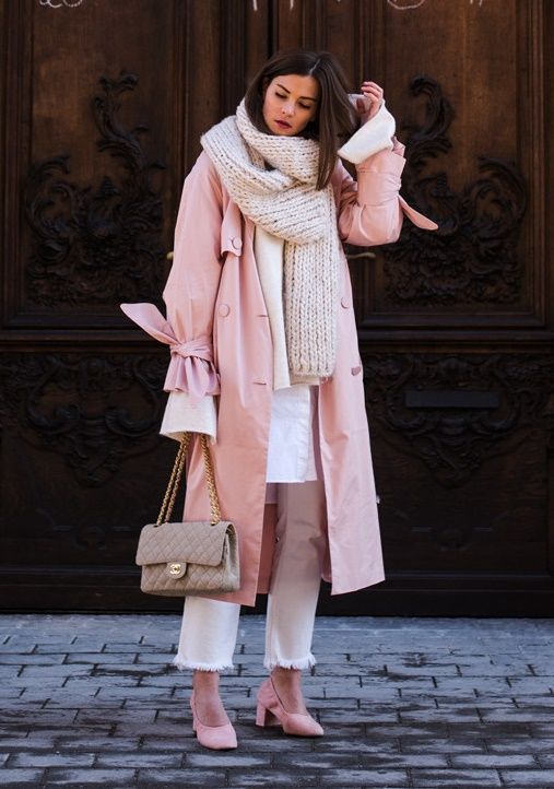 Outfit: Rosa Trenchcoat with Bell Sleeves, Chanel Vintage Timeless .