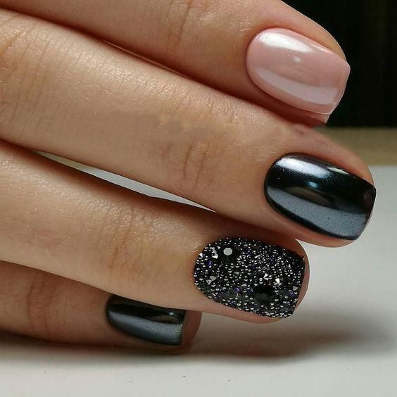 99+ Trending Black Nails Art Manicure Ideas | Black nails with .