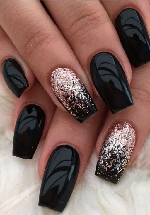 99+ Trending Black Nails Art Manicure Ideas | Black nails with .