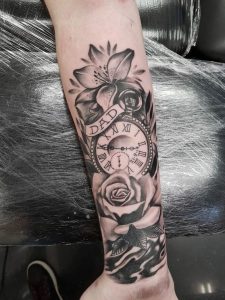 49+ AMAZING CLOCK TATTOOS IDEAS | Arm tattoos for women, Forearm .