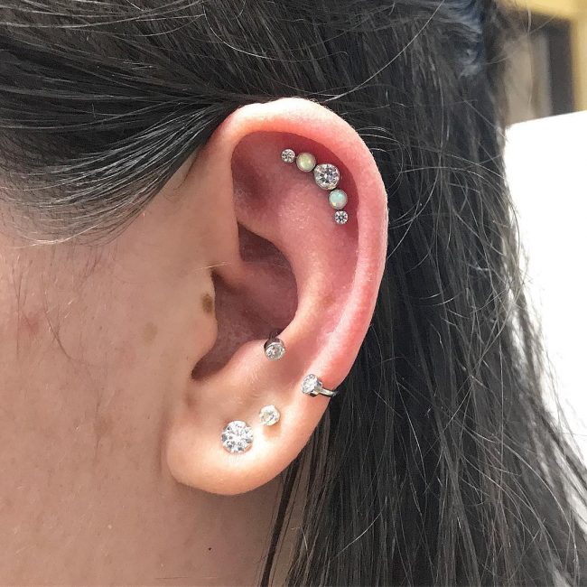 60 Best Conch Piercing Ideas - All You Need to Know (201
