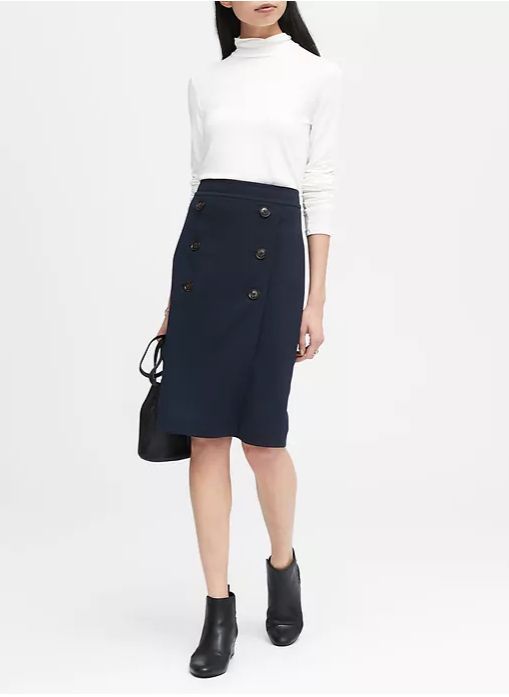 Outfits With Double Button Skirts - thelatestfashiontrends.com .