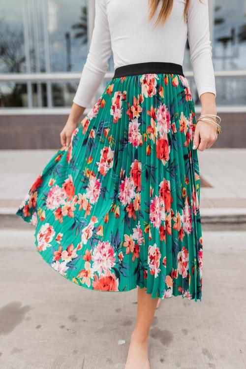 THE GARDEN PARTY PLEATED SKIRT IN GREEN | Floral pleated skirt .