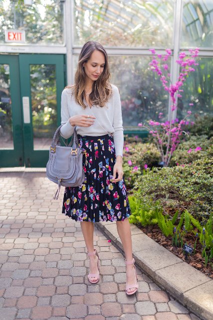15 Wonderful Outfits With Floral Pleated Skirts - Styleohol