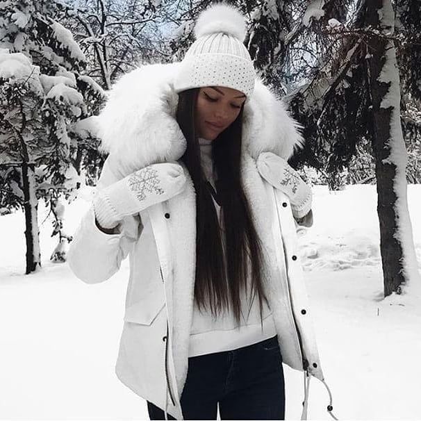 50 Winter Cold Weather Outfit Ideas with Fur Parka » SeasonOutfit .