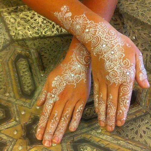 Beautiful white henna tattoo | Henna tattoo designs, Gold henna .
