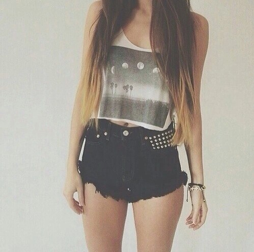 cute outfit, fashion, high waisted shorts and summer outfit .