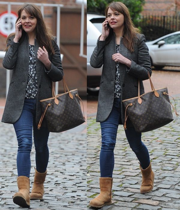 10 Celebrities Show How to Wear Ugg Boots with Jeans | Ugg boots .