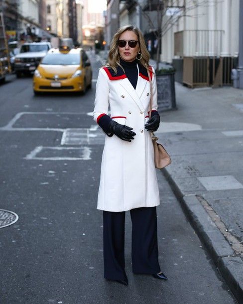 Outfits With Long Gloves - thelatestfashiontrends.com | Statement .