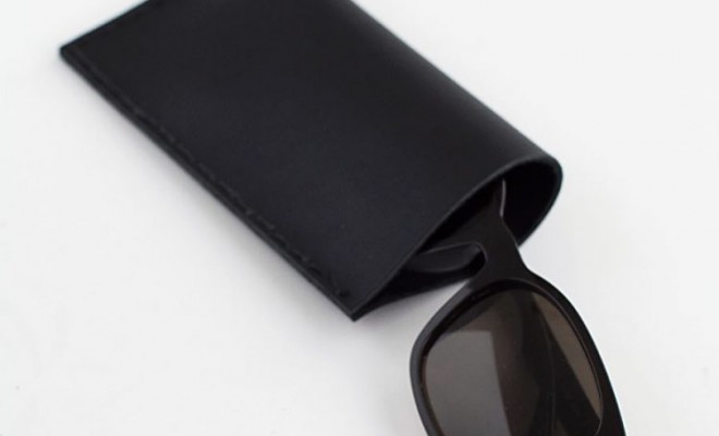 Minimalist DIY Leather Sunglasses Pouch | Beau