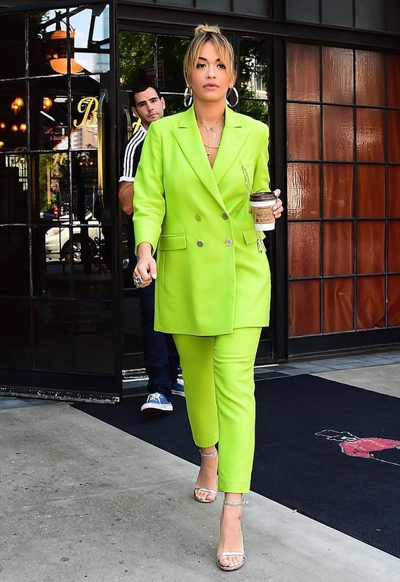 15 Trendy Neon Outfits For Spring 2020 - Styleohol