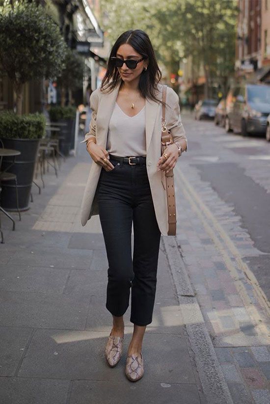 These Outfits Prove That A Beige Blazer Is A Must-Have | Be Daze .