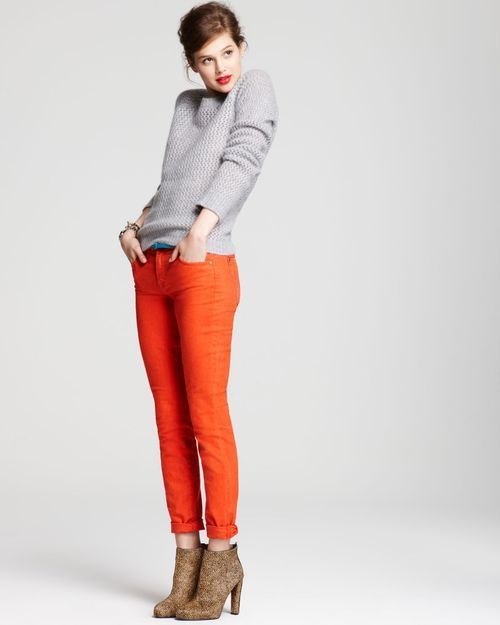 Orange Pants Outfits – thelatestfashiontrends.com in 2020 | Orange .