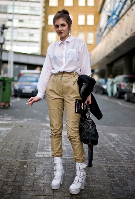 22 Feminine Outfit Ideas With White Boots - Styleohol