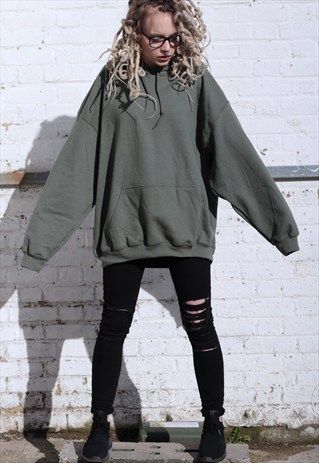 Oversized army green olive hoodie outfit @rxselee | Hoodie outfit .