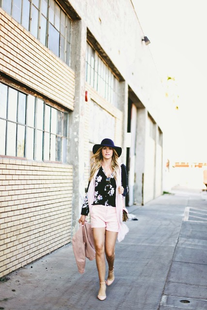 22 Women Outfits With Pale Pink Shorts - Styleohol