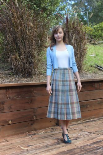 RARE Vintage Woollen 1950s Pastel Pleated Skirt // Ebay // Oatmeal .