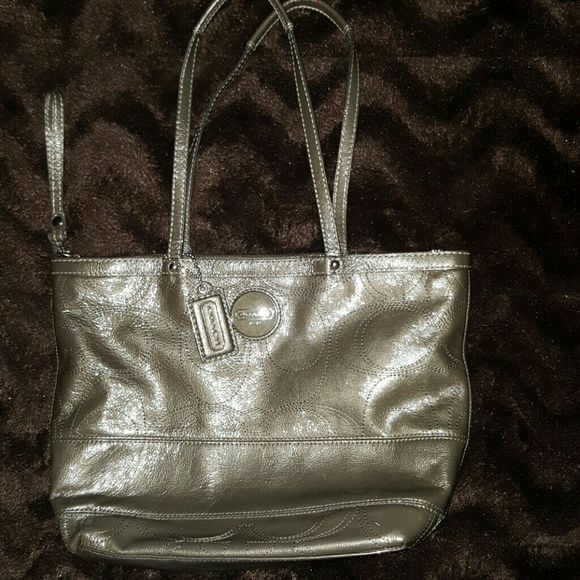 AUTHENTIC LEATHER COACH MUSHROOM | Patent leather bag, Authentic .
