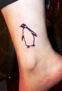 Penguin | Penguin tattoo, Tattoos for women, Tatto