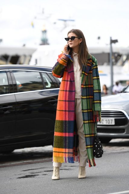 15 Outfits With Plaid Maxi Coats - Styleohol