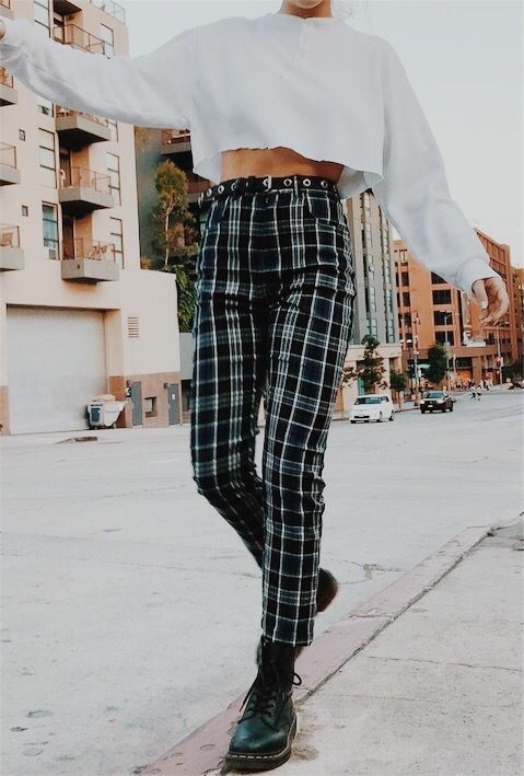 REVOLVE - Bailey 44 Pirozhki Crop Plaid Pant | Casual chic outfit .
