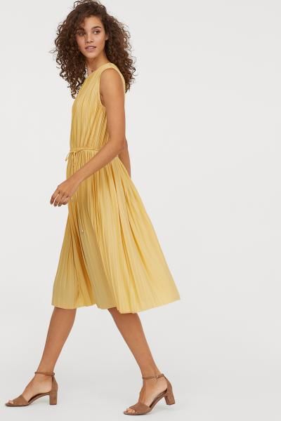 Pleated Dress - Light yellow - Ladies | H&M US | Pleated dress .