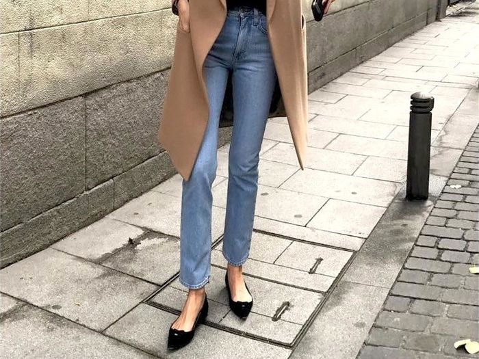 This Street Style Star Shows Us How to Wear Pointed-Toe Shoes .