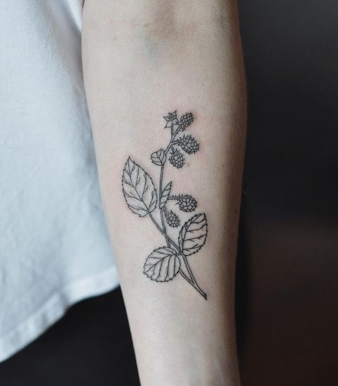 18 Lovely Raspberry Tattoo Ideas For Women - Styleohol
