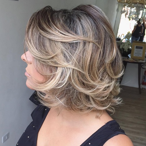 60 Unbeatable Haircuts for Women over 40 to Take on Board in 20