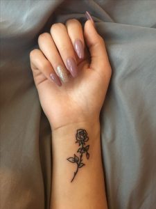 Small Rose Tattoo Ideas For Ladies – thelatestfashiontrends.c