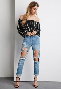 Striped Off-the-Shoulder Top | Off the shoulder top outfit .