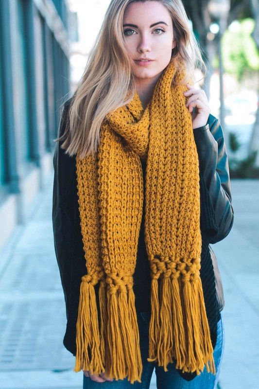 Chelsea Chunky Knit Tassel Scarf | Scarf knitting patterns, Knit .