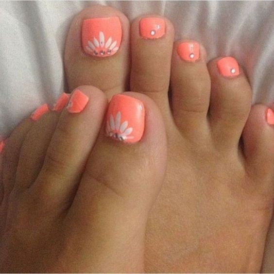 Stunning toe nail design with orange and white colors | Pretty toe .