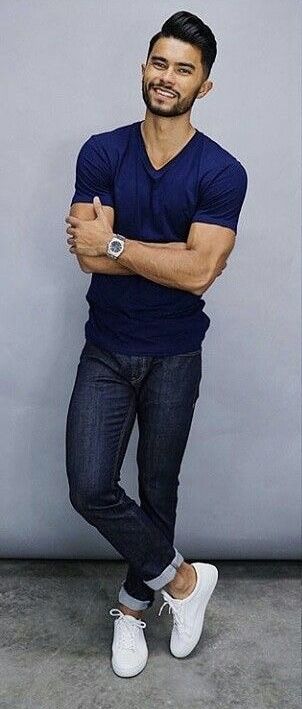 teachingmensfashion - with a summer outfit idea with a navy v-neck .