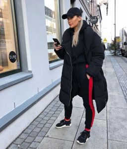 15 Winter Tracksuit Outfits You Need Right Now - Styleohol