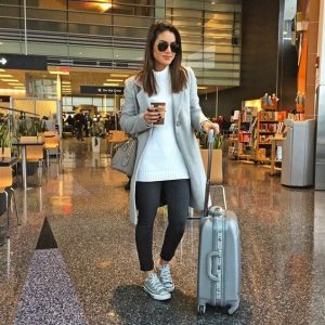 15 Comfy Winter Airport Outfits For Girls - Styleohol