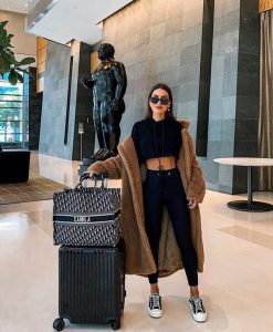 stylish-women-airport-outfits-for-winter – FashionLookSty