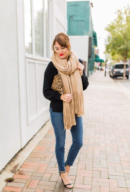 21 Fringe Scarf Outfit Ideas For Women | Outfits, How to wear .