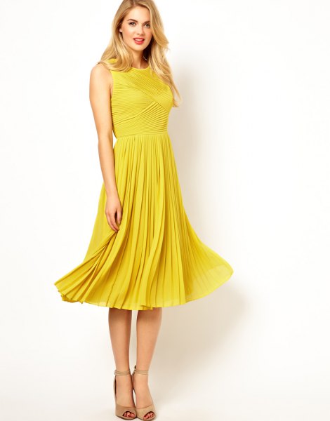 Pleated and flared pleated midi dress with open toe heels