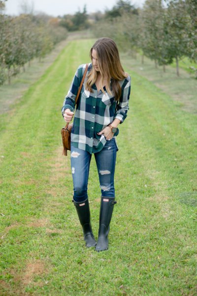 black flannel plaid shirt hunter rain boots