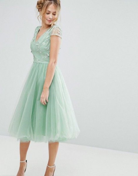 Fit and flare green v-neck midi tulle dress