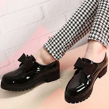 Hot Selling Round Toe Slip on Patent Leather Oxford Shoes for.