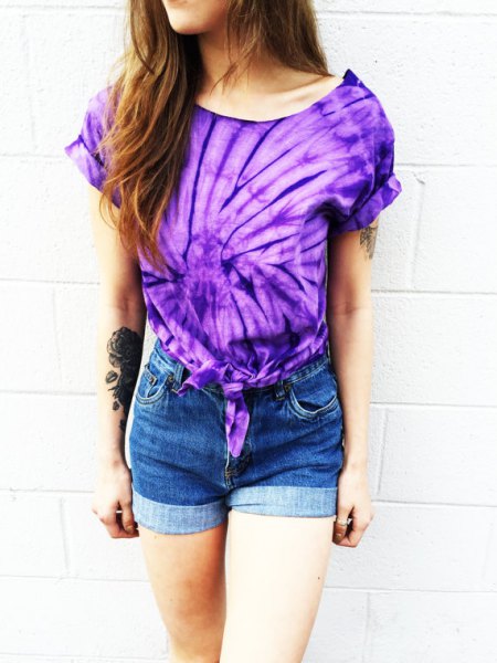 Tie dye knotted t-shirt with cuffed cuffed shorts