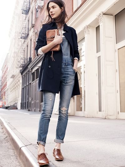 black longline blazer with grey-blue skinny jeans with cuffs and brown oxford shoes