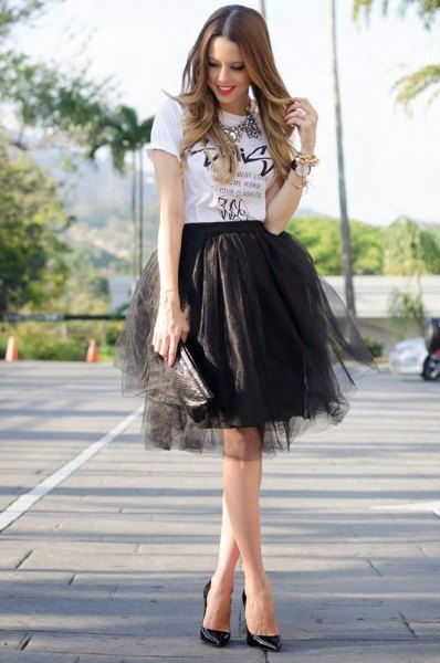 white printed t-shirt black mini tulle skirt