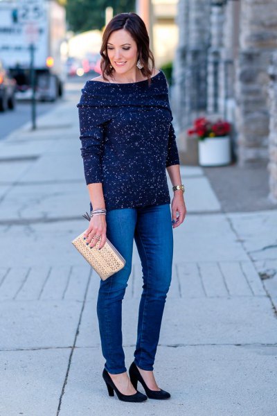 Navy blue boat neck jumper and skinny jeans