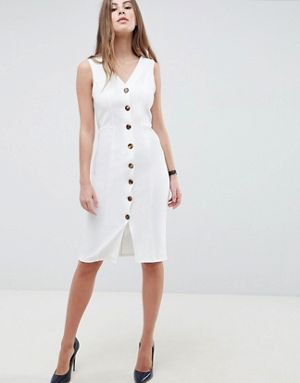 White knee-length sheath dress with a V-neckline in the front