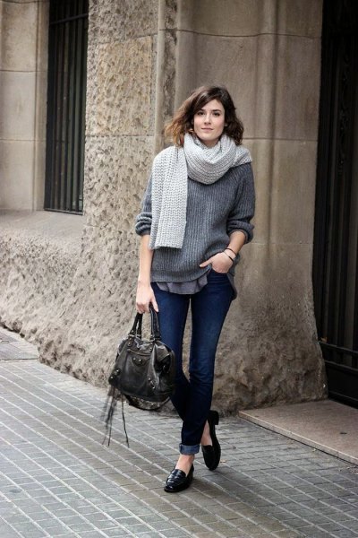 blue ribbed thick sweater with black casual slippers